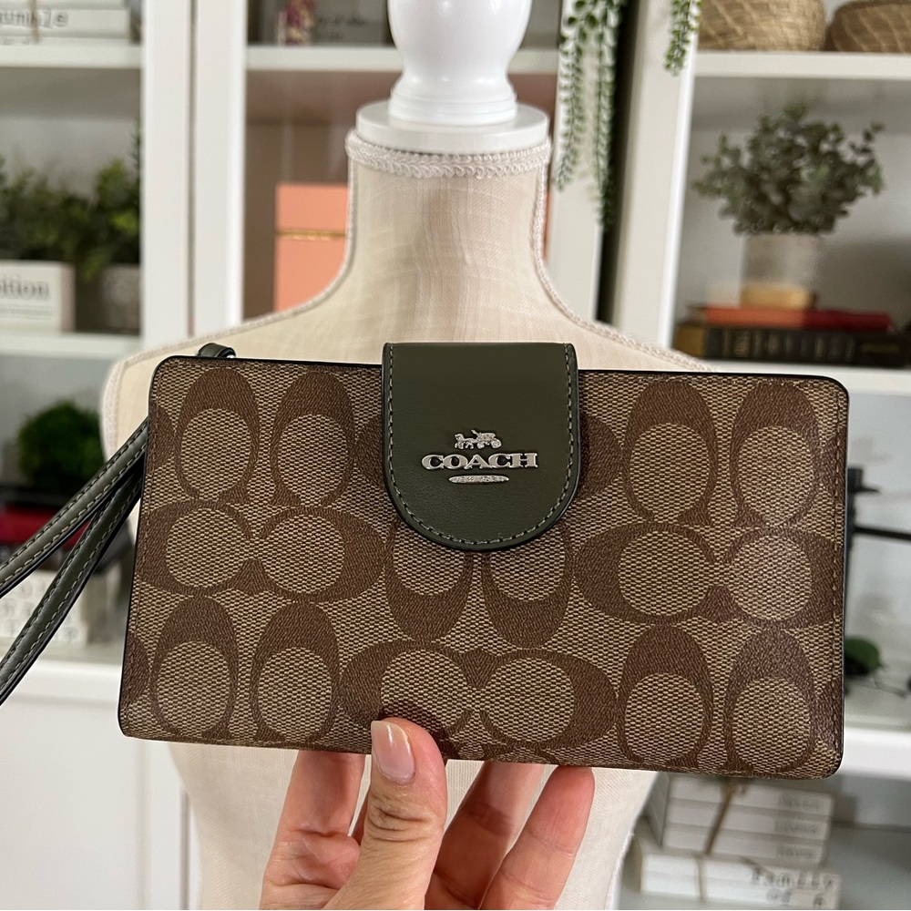 Coach wallet